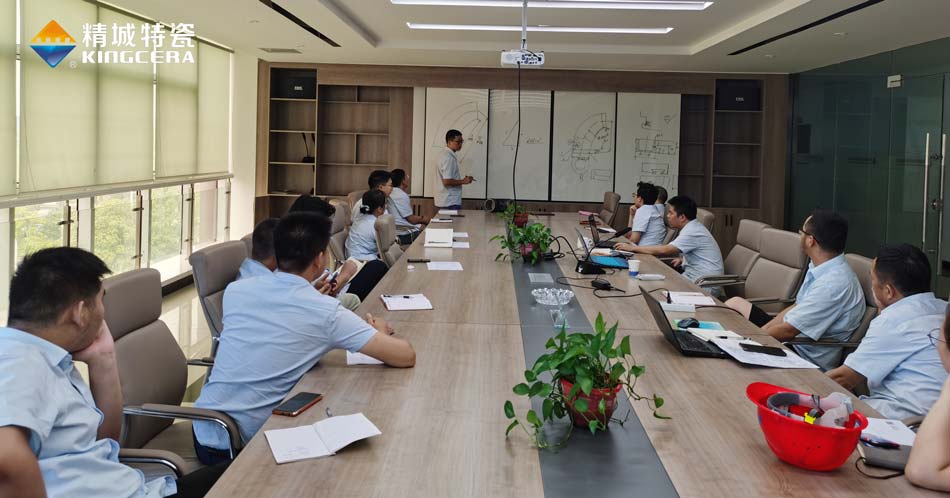 强化专业手艺，，提高服务水平  营销部开展营业手艺培训