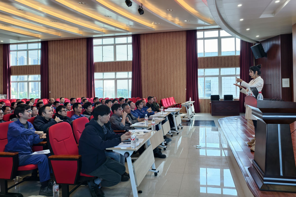 尊龙人生就是博首页特瓷举行“相同无障碍”手语培训班开班仪式